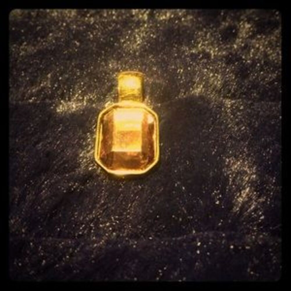 Joan Rivers pendant